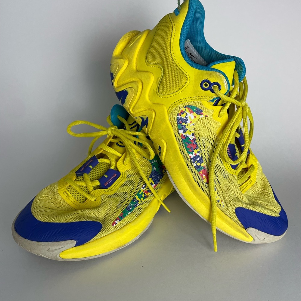 Nike Giannis Immortality 2 GS Basketball Sneaker 'Yellow Strike Multi-Color'
6Y